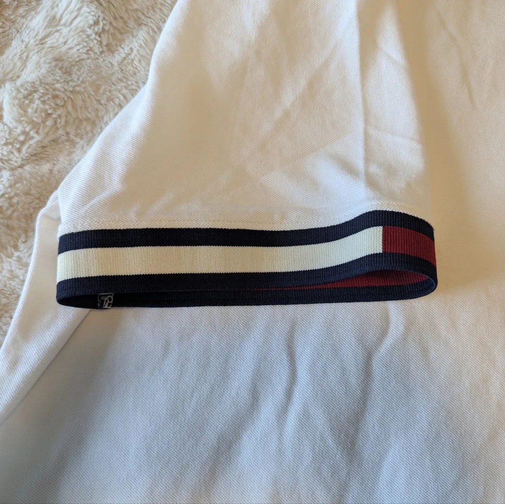 Tommy Hilfiger White Short Sleeve Tee - Picture 5 of 7